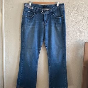 Levi’s | boot cut | detail studs on pockets